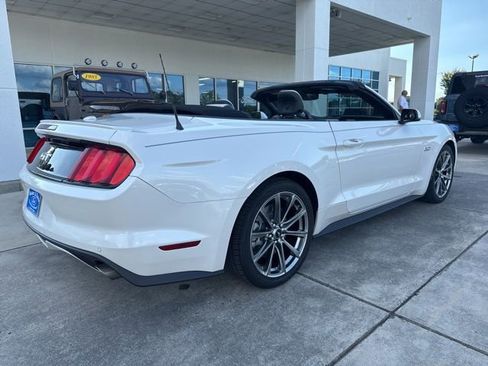 Used 2017 Ford Mustang GT Premium w/ Equipment Group 401A RWD image 13