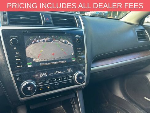 Used 2018 Subaru Outback 3.6R Limited AWD/4WD image 11