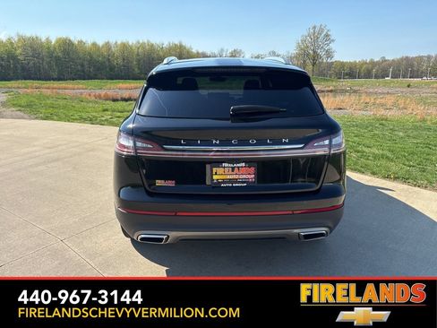 Used 2023 Lincoln Nautilus Reserve w/ Luxury Package AWD/4WD image 8