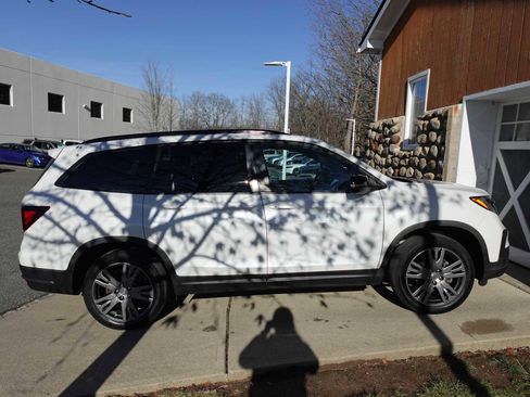 Certified 2022 Honda Pilot Sport image 8