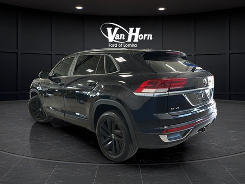 Used 2022 Volkswagen Atlas Cross Sport SE AWD/4WD image 9