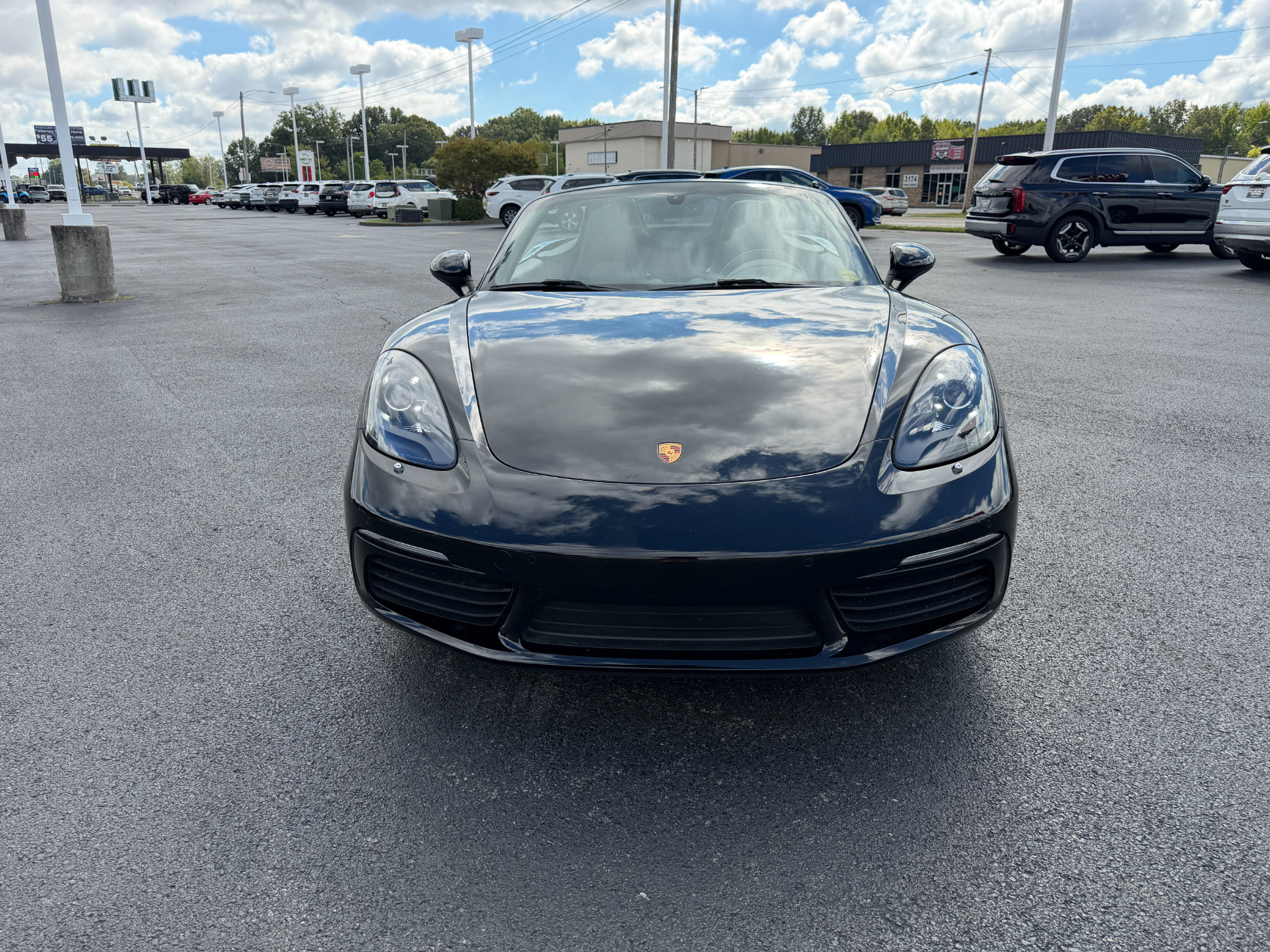 Used 2017 Porsche 718 Boxster RWD image 2