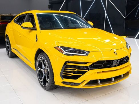 Used 2022 Lamborghini Urus image 6