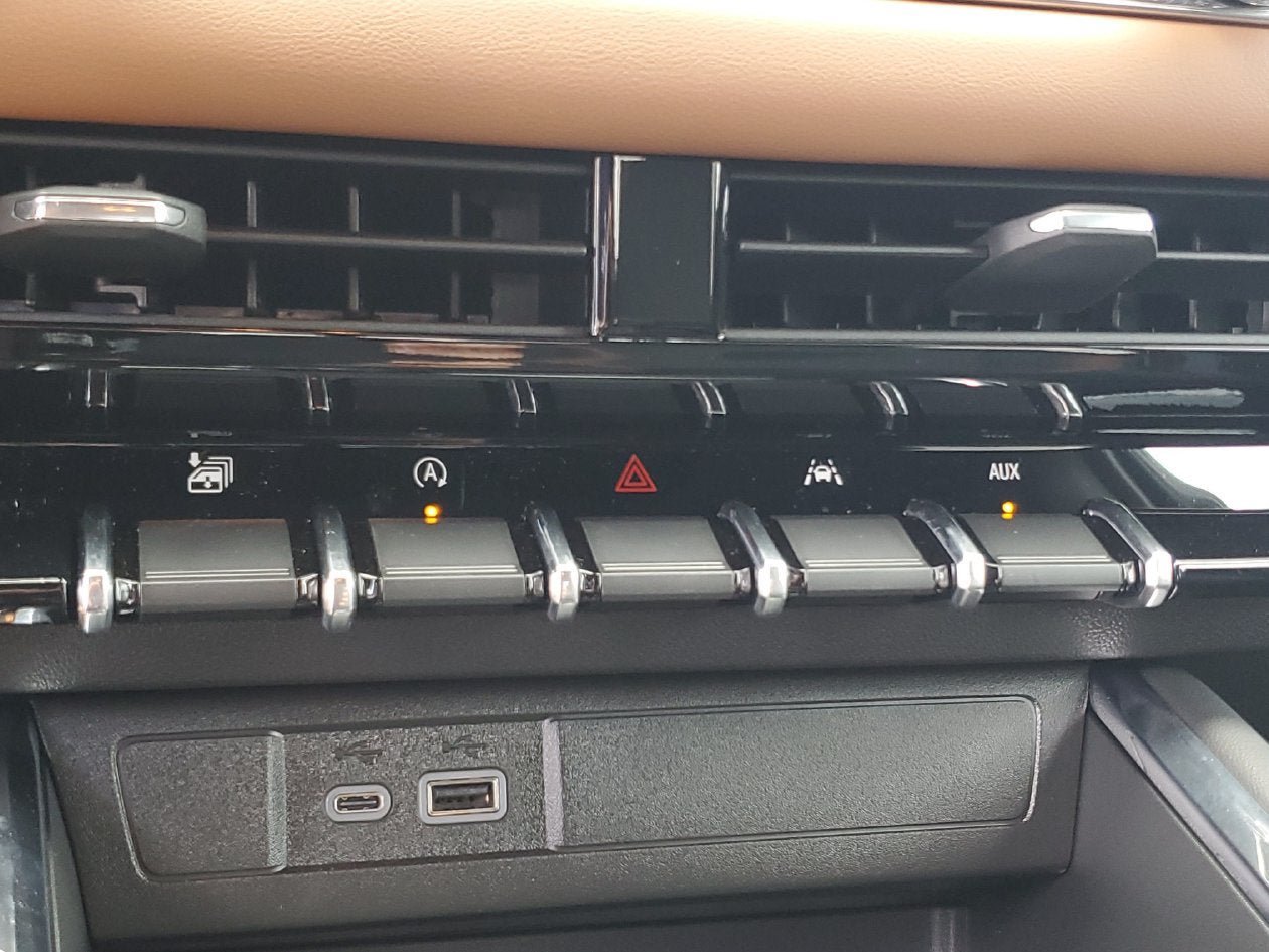 New 2026 GMC Canyon AT4 w/ Technology Plus Package AWD/4WD image 24