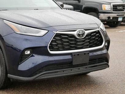 Used 2021 Toyota Highlander XLE