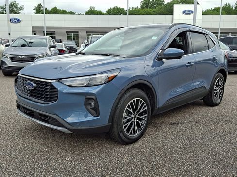 Used 2023 Ford Escape SE w/ PHEV Premium Package FWD image 5