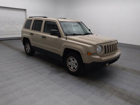 Used 2016 Jeep Patriot Sport FWD image 11
