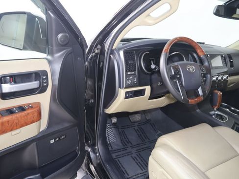 Used 2020 Toyota Sequoia Platinum AWD/4WD image 47