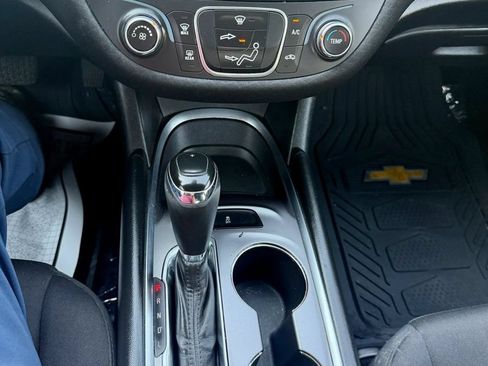 Used 2016 Chevrolet Malibu LT FWD image 29