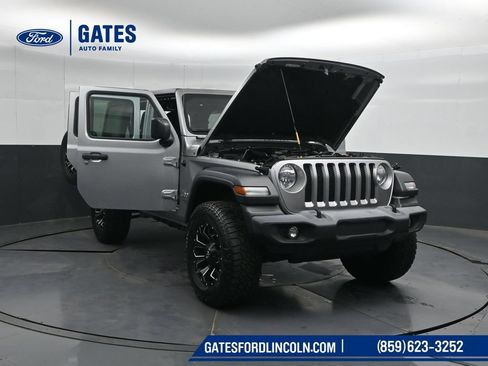 Used 2018 Jeep Wrangler Unlimited Sport AWD/4WD image 54