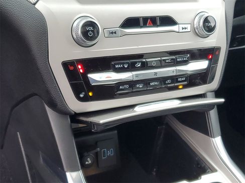 Used 2023 Ford Explorer XLT w/ Equipment Group 202A image 23