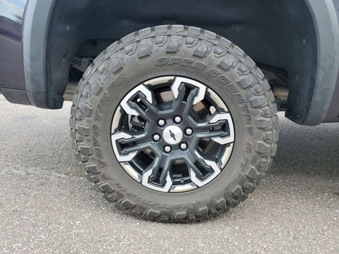 Used 2023 Chevrolet Silverado 1500 ZR2 w/ Technology Package AWD/4WD image 5
