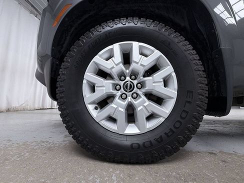 Used 2022 Nissan Frontier SV AWD/4WD image 17
