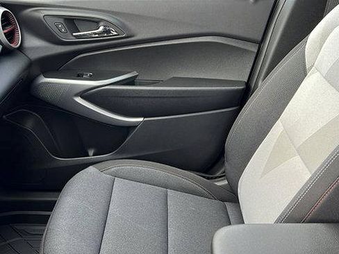 New 2026 Chevrolet Trax RS image 18