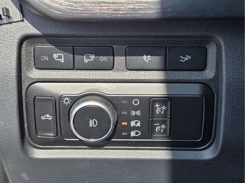 Used 2023 Ford F250 Lariat w/ Lariat Ultimate Package AWD/4WD image 18