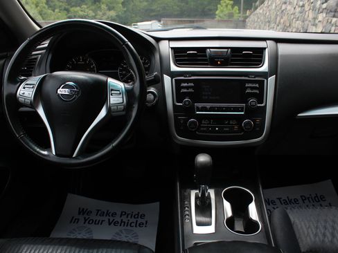 Used 2017 Nissan Altima 2.5 SV FWD image 19