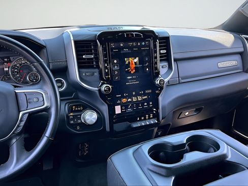 Used 2023 RAM 1500 Laramie AWD/4WD image 9