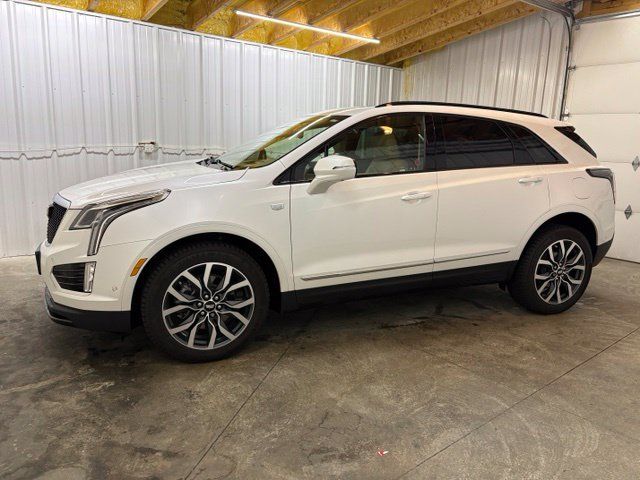 Used 2021 Cadillac XT5 Sportv w/ Platinum Package AWD/4WD image 4