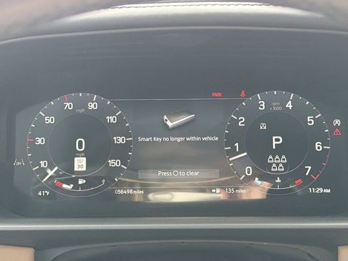 Used 2024 Land Rover Discovery Metropolitan Edition image 26