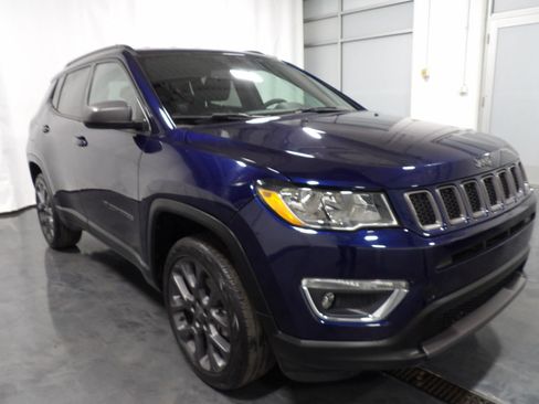 Used 2021 Jeep Compass Latitude AWD/4WD image 3