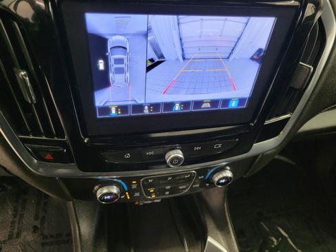 Used 2023 Chevrolet Traverse LT w/ LT Premium Package image 15