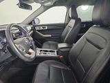 Used 2023 Ford Explorer Limited image 3
