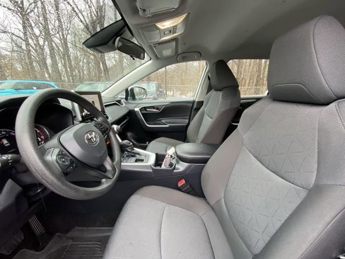 Certified 2025 Toyota RAV4 XLE image 17
