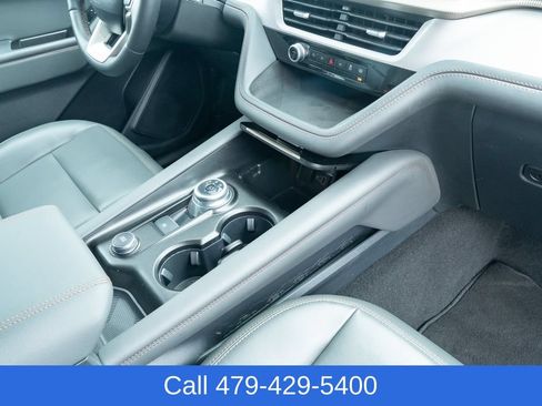 Used 2025 Ford Explorer Active w/ Active Comfort Package AWD/4WD image 44