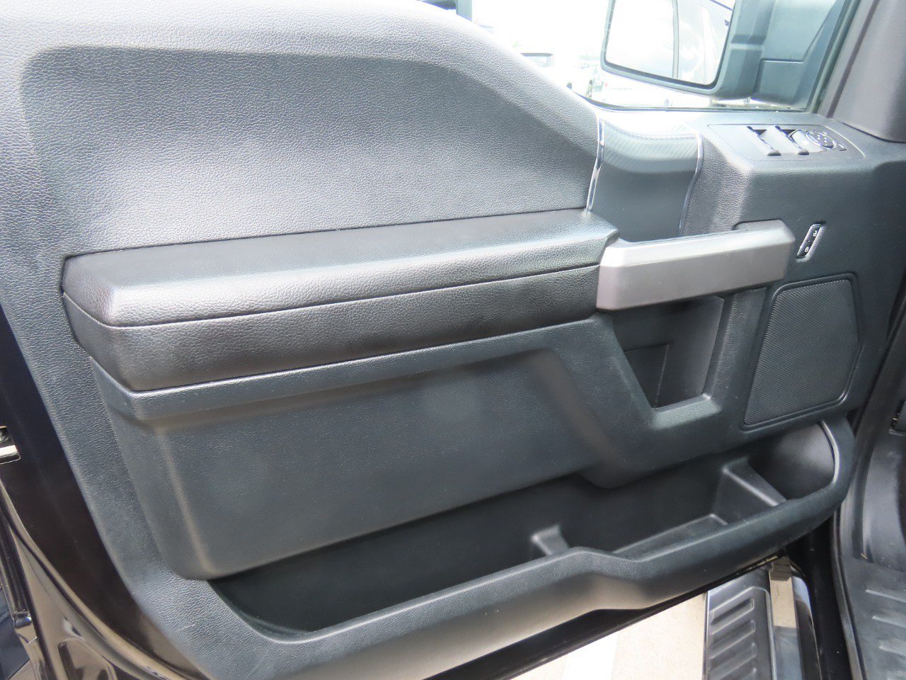 Used 2019 Ford F150 XLT w/ Equipment Group 301A Mid AWD/4WD image 24