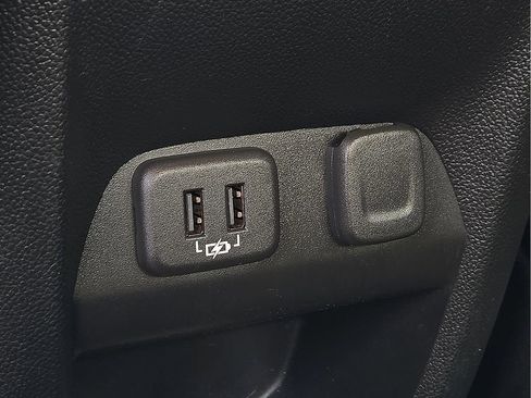 Used 2019 GMC Canyon SLE image 10