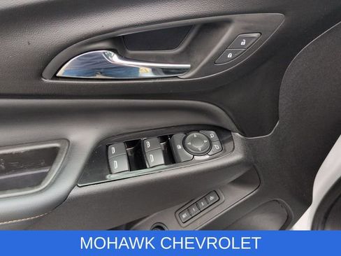Used 2024 Chevrolet Equinox Premier AWD/4WD image 25