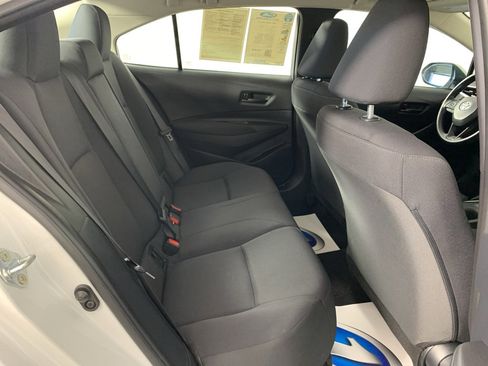 Used 2024 Toyota Corolla LE image 39