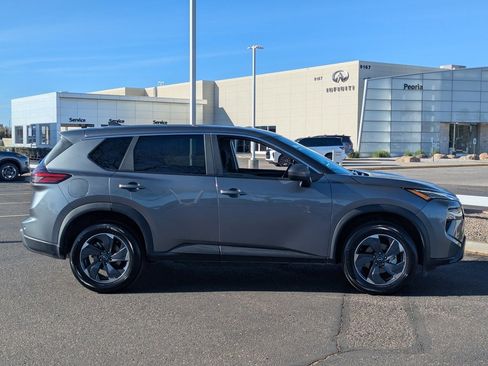 Certified 2025 Nissan Rogue SV image 7