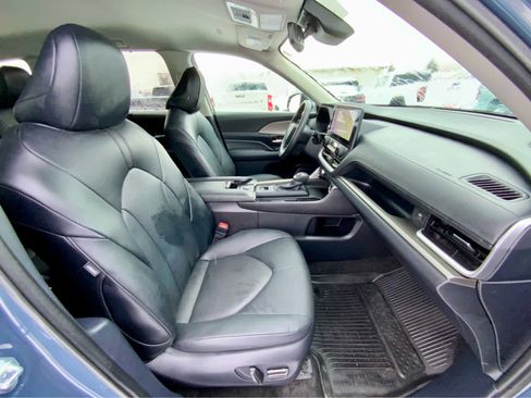 Used 2024 Toyota Grand Highlander XLE image 22
