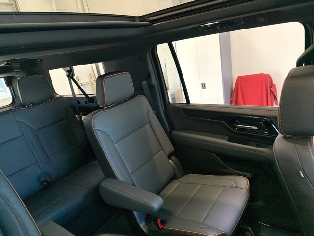 Used 2026 GMC Yukon XL AT4 AWD/4WD image 46