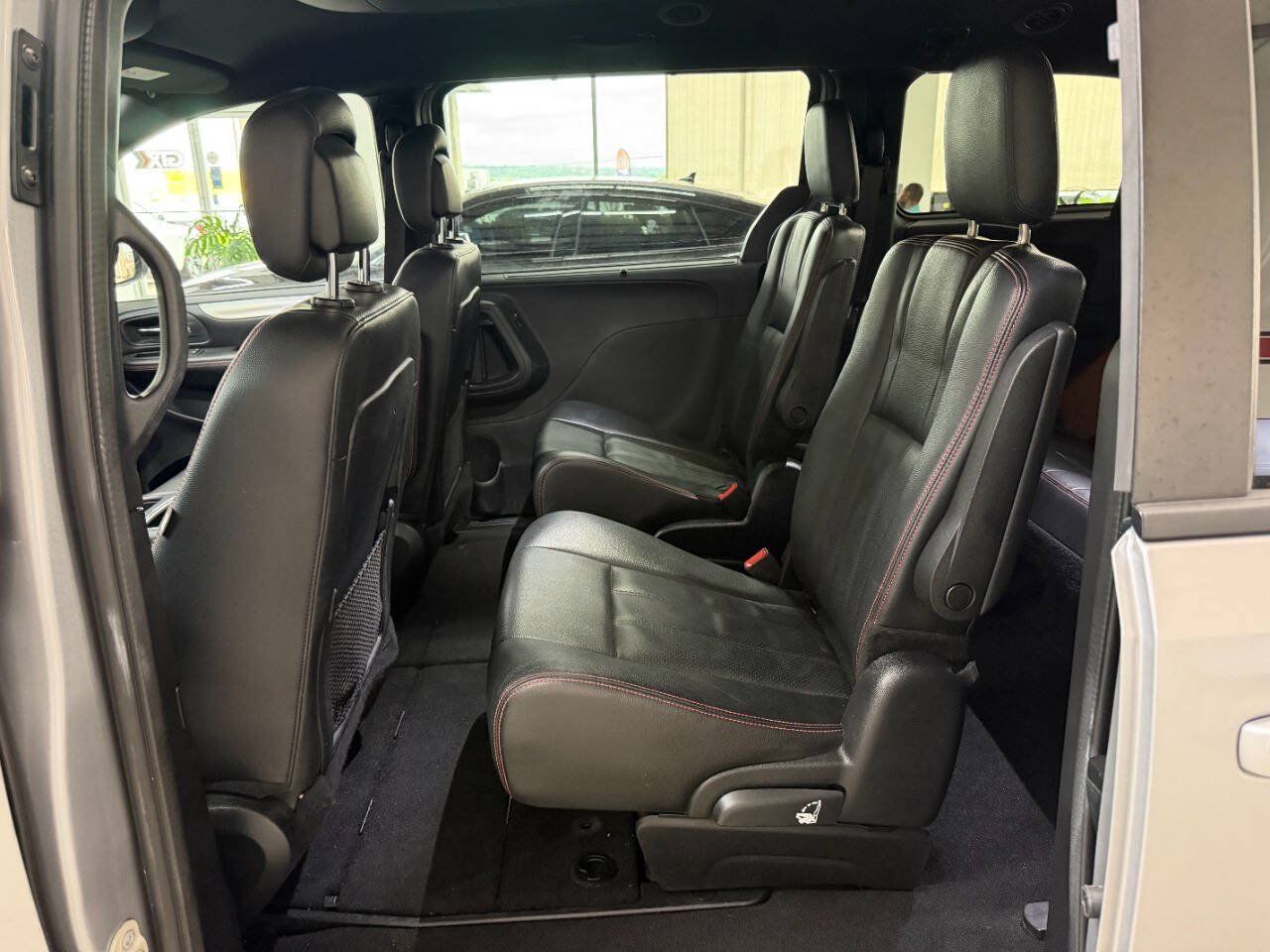 Used 2019 Dodge Grand Caravan GT FWD image 13