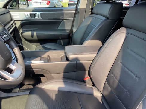 Used 2024 Hyundai Santa Fe Limited image 12