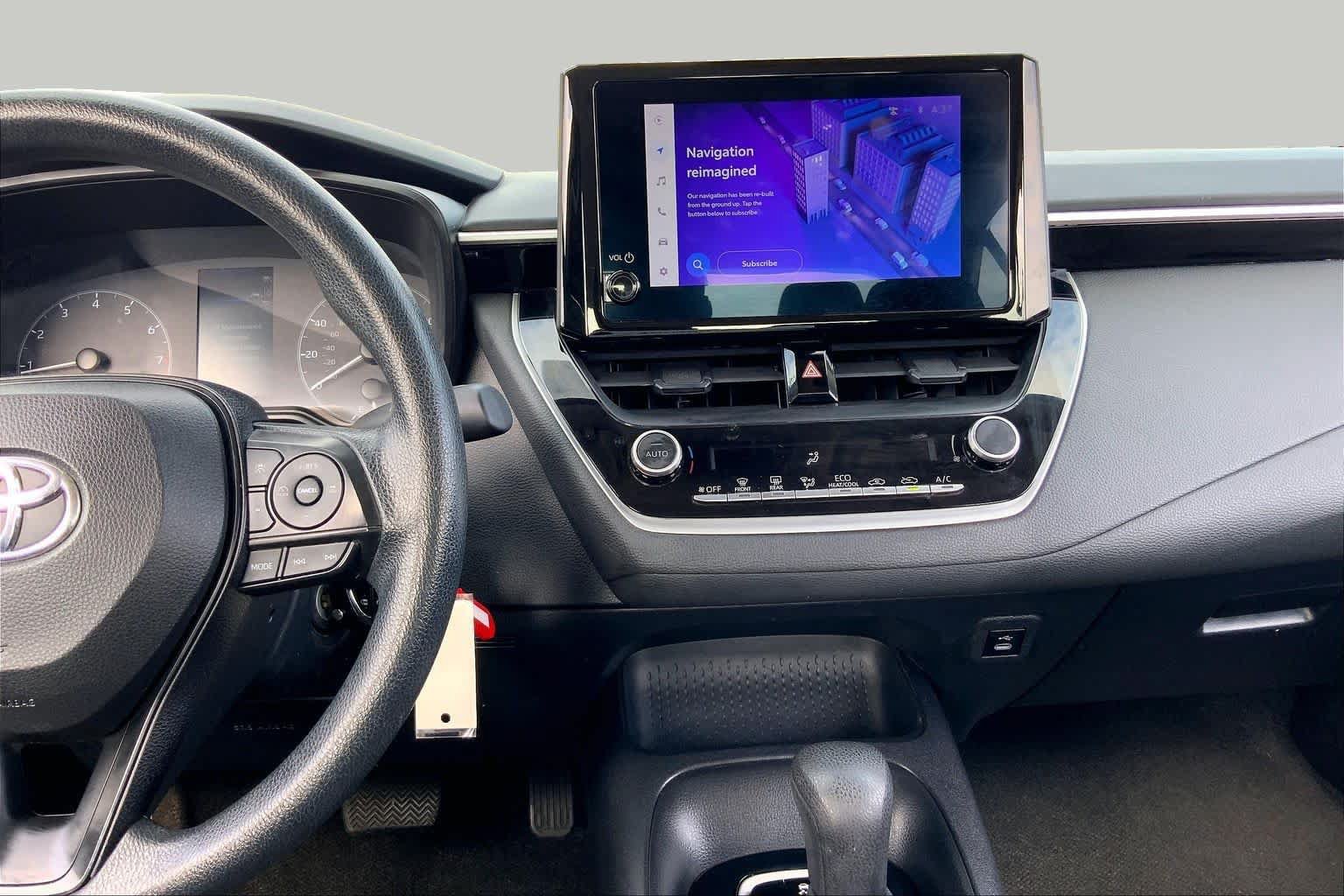 Used 2024 Toyota Corolla LE FWD image 7