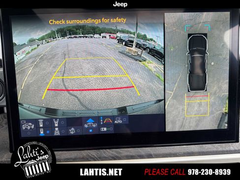 Used 2025 Toyota Tacoma Limited image 19