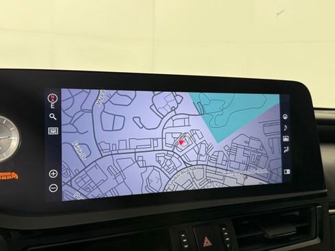 Used 2022 Lexus ES 300h w/ Premium Package image 20