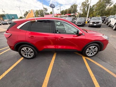 Certified 2022 Ford Escape SEL image 9