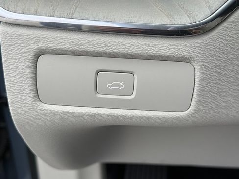 Used 2023 Volvo XC60 B6 Ultimate AWD/4WD image 22