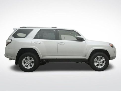 Used 2022 Toyota 4Runner SR5 Premium w/ Moonroof Package AWD/4WD image 31