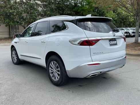 Used 2024 Buick Enclave Premium FWD image 5