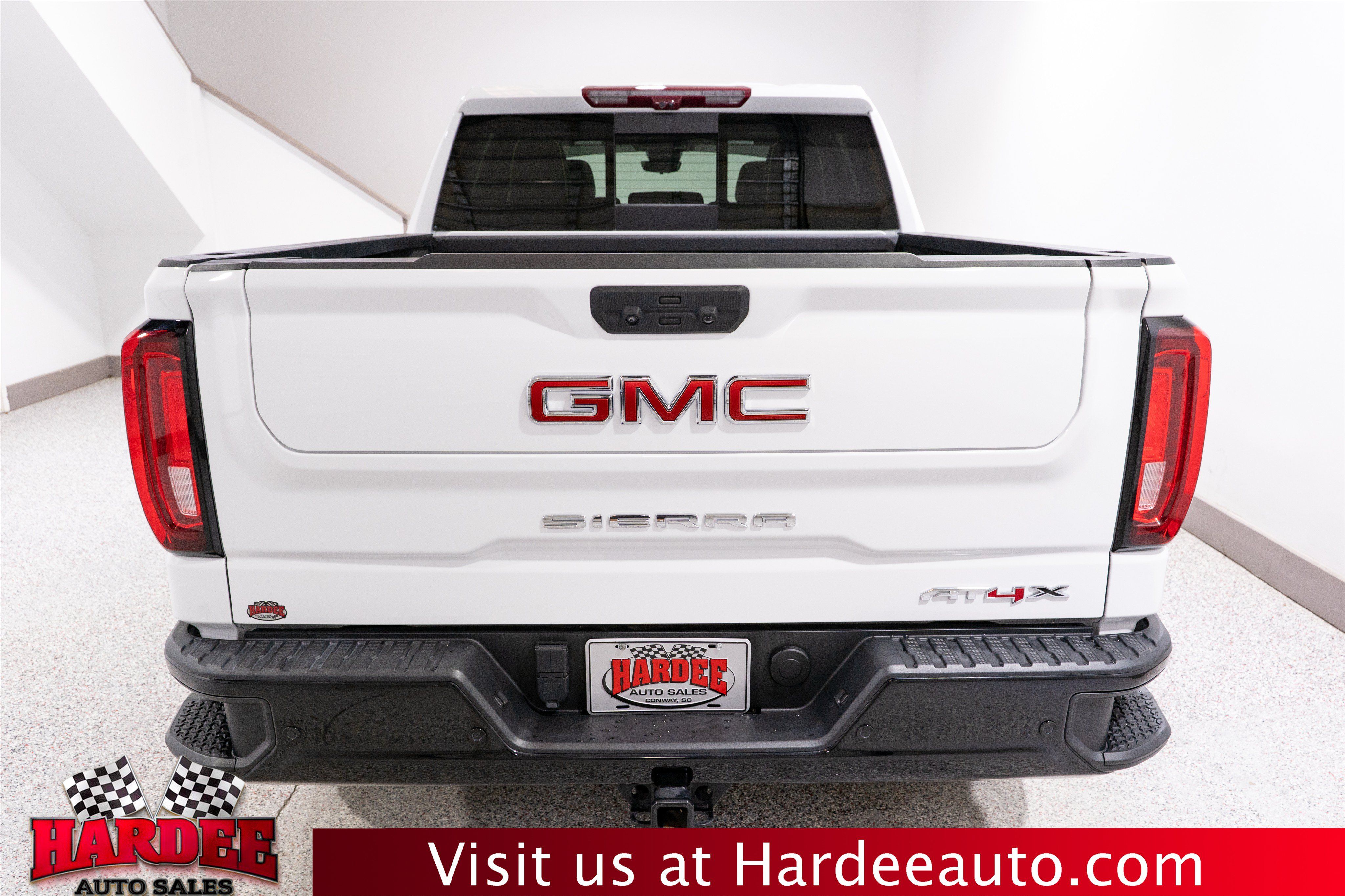 Used 2024 GMC Sierra 1500 AT4X AWD/4WD image 4