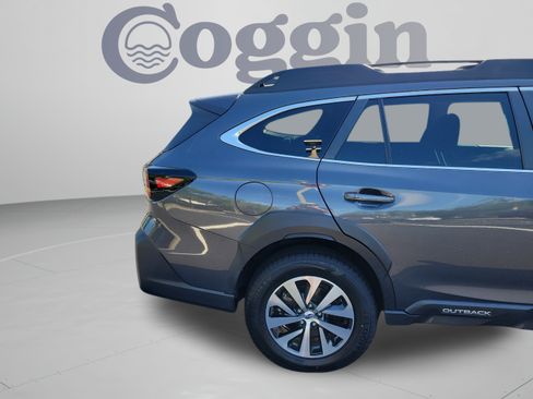 Used 2024 Subaru Outback Premium AWD/4WD image 31