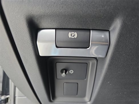 New 2026 Land Rover Defender 110 V8 image 26