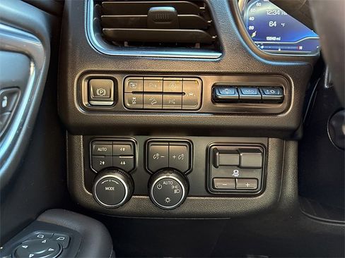 Certified 2024 Chevrolet Tahoe High Country w/ Advanced Technology Package image 24