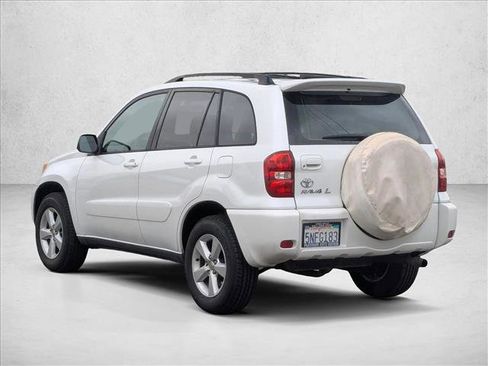 Used 2005 Toyota RAV4 2WD image 8