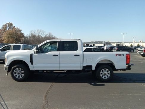Used 2024 Ford F250 XLT w/ FX4 Off-Road Package image 4